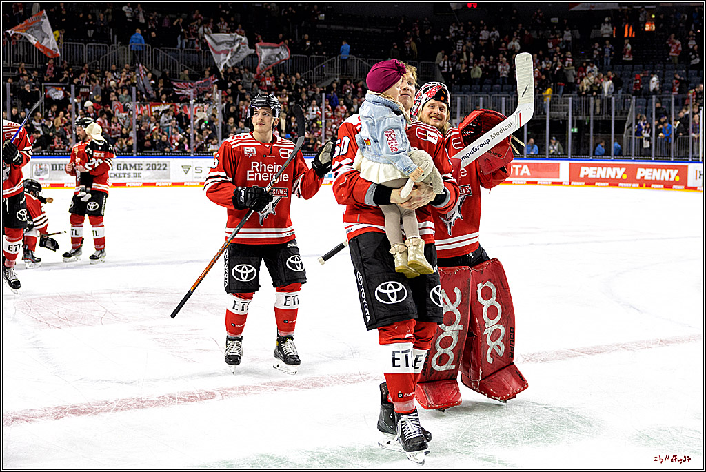 PENNY DEL;  Kölner Haie - Löwen Frankfurt; Köln, 01.12.2022